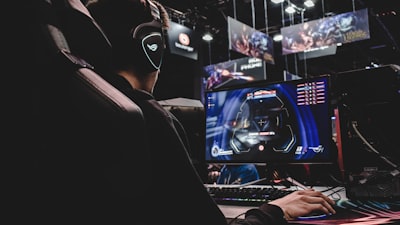 电竞比赛精彩团战操作集锦视频封面