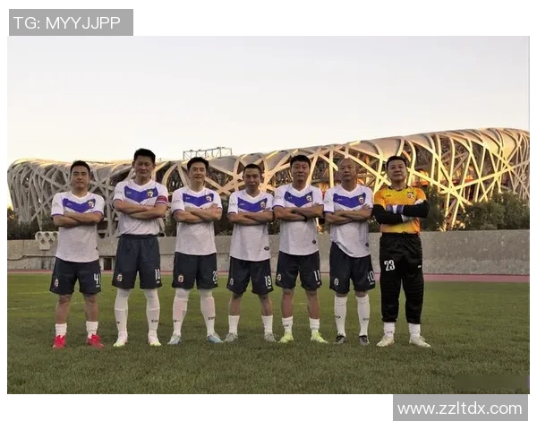 中国足球界最具争议的明星球员究竟是谁引发了怎样的讨论与关注
